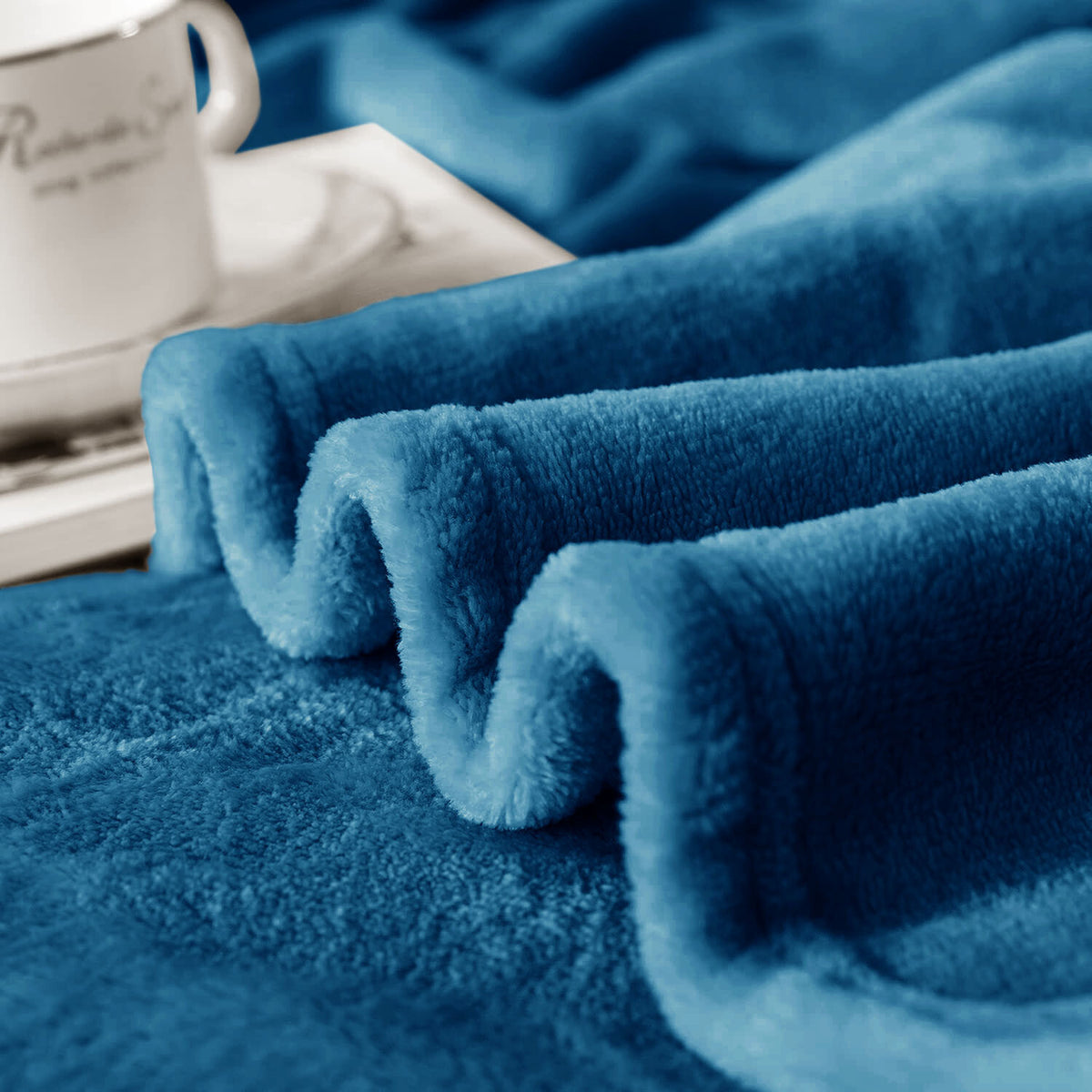 Large Faux Fur Fleece Throw Double & King | The Velvet Cloud