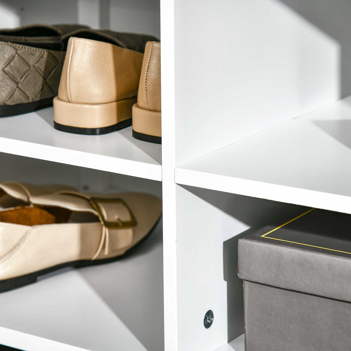 HOMCOM Hallway Storage Bench with Mirror & 4 Coat Hooks | The Entry Valet